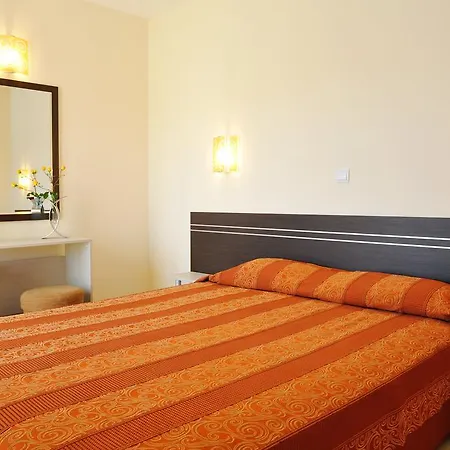 ホテル Iris ネセバル