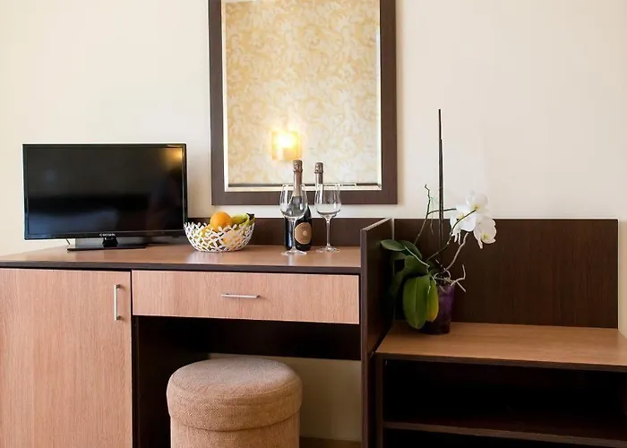 Iris מלון נסבר