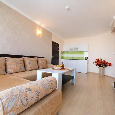 ирис Несебър